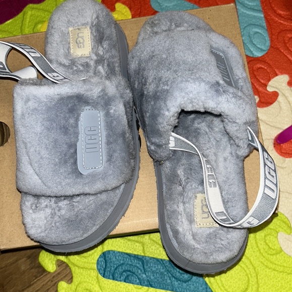 UGG Slides - Picture 3 of 4